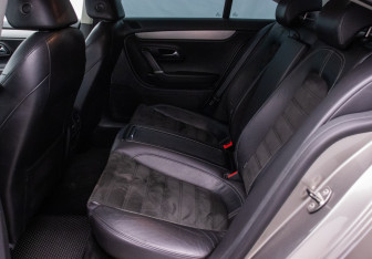 Подержанный автомобиль Volkswagen Passat CC 2011 года (11 фото)