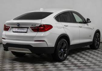Подержанный автомобиль BMW X4 2016 года (5 фото)