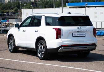 Подержанный автомобиль Hyundai Palisade 2023 года (7 фото)