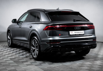 Подержанный автомобиль Audi Q8 2024 года (7 фото)