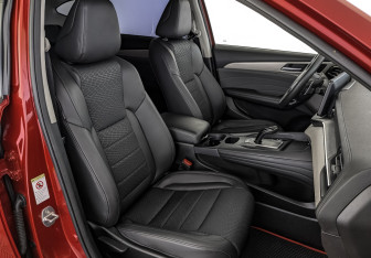 Подержанный автомобиль Haval F7 2024 года (23 фото)