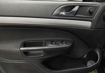Подержанный автомобиль Skoda Octavia Liftback 2013 года (15 фото)