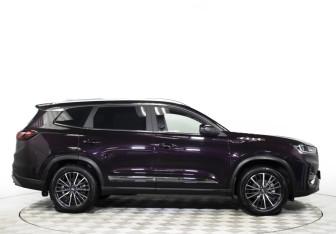 Подержанный автомобиль Chery Tiggo 8 Pro 2022 года (3 фото)