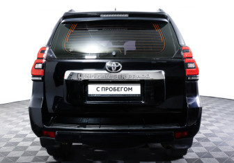 Подержанный автомобиль Toyota Land Cruiser Prado 2017 года (6 фото)