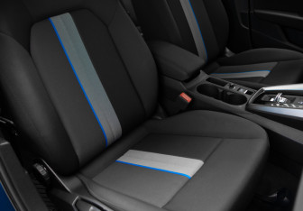 Подержанный автомобиль Audi A3 Hatchback 2022 года (29 фото)