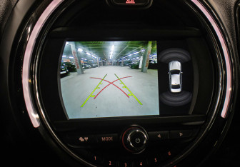 Подержанный автомобиль MINI Countryman 2019 года (20 фото)