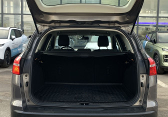 Подержанный автомобиль Ford Focus Wagon 2017 года (9 фото)