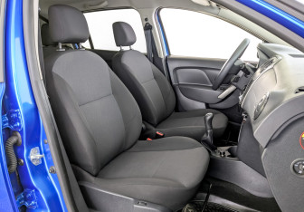 Подержанный автомобиль Renault Sandero 2014 года (23 фото)