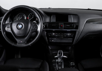 Подержанный автомобиль BMW X4 2014 года (12 фото)