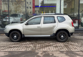 Подержанный автомобиль Renault Duster 2013 года (5 фото)