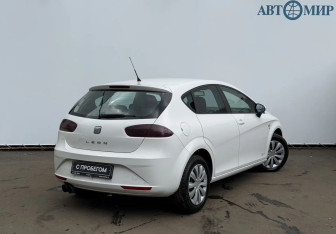 Подержанный автомобиль SEAT Leon Hatchback 2012 года (8 фото)