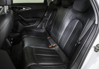 Подержанный автомобиль Audi A6 Sedan 2016 года (15 фото)