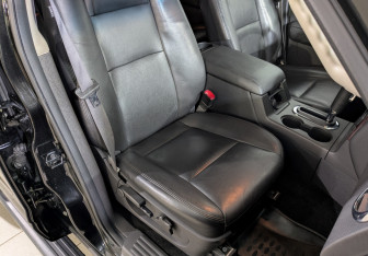 Подержанный автомобиль Ford Explorer 2008 года (12 фото)