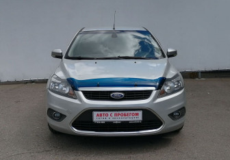 Подержанный автомобиль Ford Focus Sedan 2010 года (2 фото)