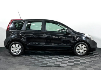 Подержанный автомобиль Nissan Note 2011 года (4 фото)