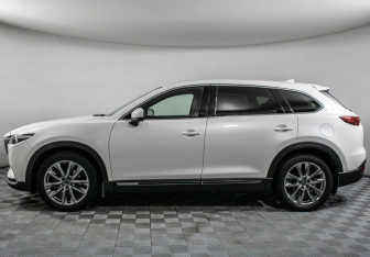 Подержанный автомобиль Mazda CX-9 2017 года (8 фото)