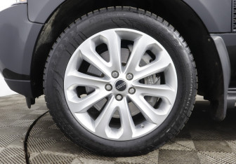 Подержанный автомобиль Land Rover Range Rover 2010 года (54 фото)