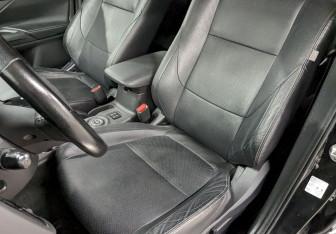 Подержанный автомобиль Mitsubishi Outlander 2016 года (14 фото)