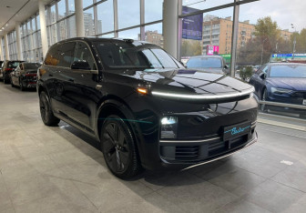 Новый LiXiang L9 2025 (3 фото)