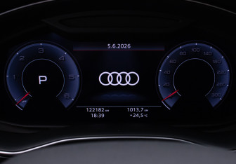 Подержанный автомобиль Audi Q7 2019 года (12 фото)