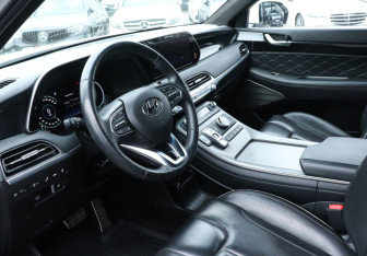 Подержанный автомобиль Hyundai Palisade 2021 года (13 фото)