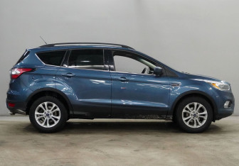 Подержанный автомобиль Ford Escape 2018 года (4 фото)