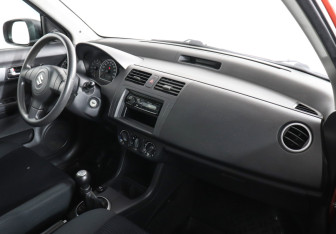 Подержанный автомобиль Suzuki Swift Hatchback 2008 года (6 фото)