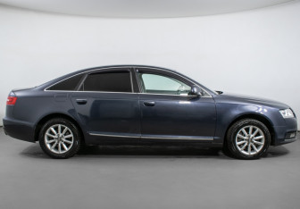 Подержанный автомобиль Audi A6 Sedan 2010 года (4 фото)
