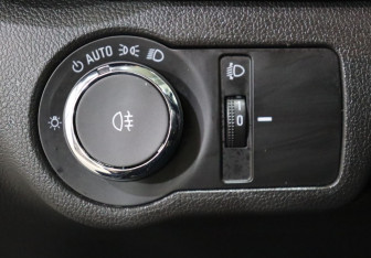 Подержанный автомобиль Chevrolet Monza 2023 года (12 фото)