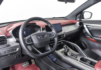 Подержанный автомобиль Geely Coolray 2020 года (12 фото)