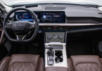 Подержанный автомобиль Exeed VX 2023 года (14 фото)