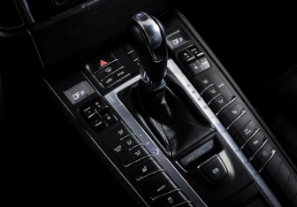 Подержанный автомобиль Porsche Macan 2018 года (16 фото)