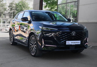 Подержанный автомобиль Changan UNI-K 2023 года (3 фото)