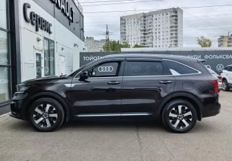 Подержанный автомобиль Kia Sorento 2020 года (8 фото)