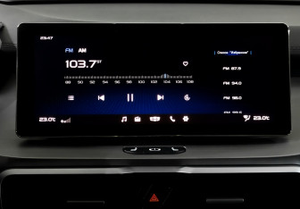 Подержанный автомобиль Geely Coolray 2022 года (13 фото)