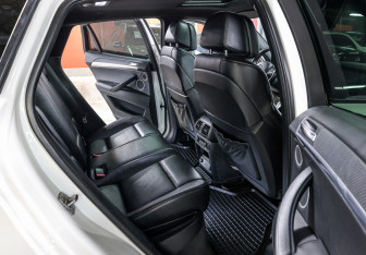 Подержанный автомобиль BMW X6 M 2012 года (12 фото)