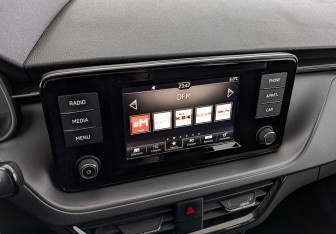 Подержанный автомобиль Skoda Rapid Liftback 2022 года (26 фото)