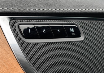 Подержанный автомобиль Volvo XC90 2020 года (15 фото)