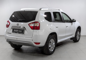 Подержанный автомобиль Nissan Terrano 2020 года (5 фото)