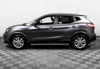 Подержанный автомобиль Nissan Qashqai 2016 года (3 фото)