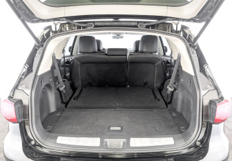 Подержанный автомобиль Infiniti QX60 2019 года (10 фото)