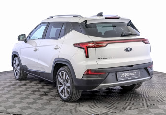 Подержанный автомобиль Москвич 3е 2023 года (7 фото)