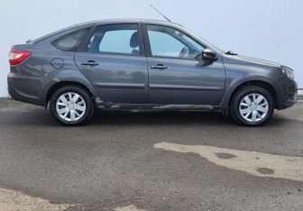 Подержанный автомобиль LADA (ВАЗ) Granta Liftback 2019 года (4 фото)