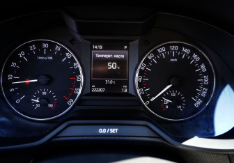 Подержанный автомобиль Skoda Octavia Liftback 2016 года (15 фото)