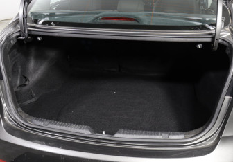 Подержанный автомобиль Kia Cerato Sedan 2013 года (15 фото)