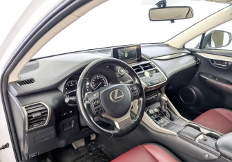 Подержанный автомобиль Lexus NX 2018 года (16 фото)
