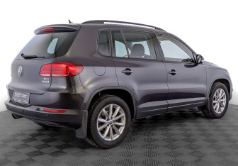 Подержанный автомобиль Volkswagen Tiguan 2016 года (5 фото)