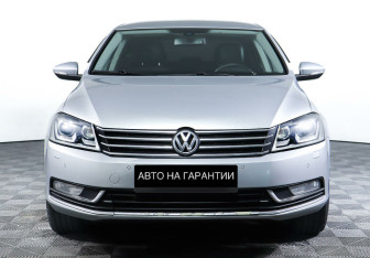 Подержанный автомобиль Volkswagen Passat Sedan 2012 года (2 фото)