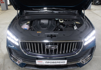 Подержанный автомобиль Geely Monjaro 2023 года (9 фото)