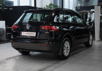 Подержанный автомобиль Volkswagen Tiguan 2020 года (4 фото)